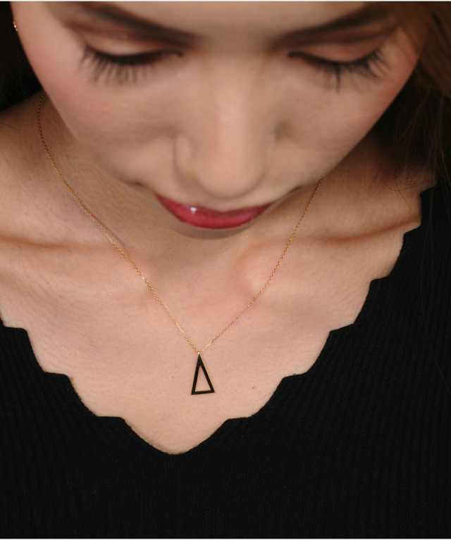 pinacoteca 714 Shine Isosceles Triangle Necklace K18YG