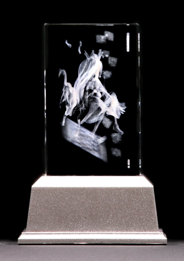 ノーゲーム・ノーライフ 白 プレミアムクリスタル（シリアルナンバー入り） 