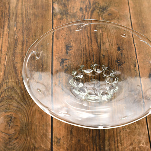 花のお皿／小林 亮二