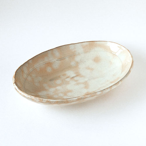 朱粉引き 楕円皿／亀井 紀子(陶工房 もちの木)
