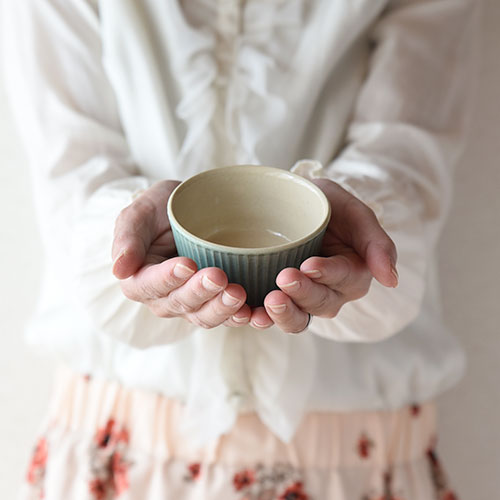 小鉢・浅いタイプ【陶器・しのぎ ターコイズ】／森永 淳俊