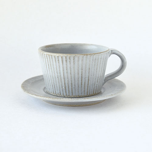 コーヒーカップ＆ソーサー(陶器・しのぎ マットホワイト)／森永 淳俊