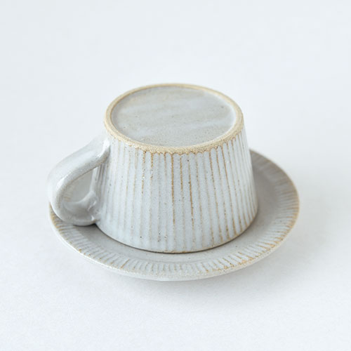 コーヒーカップ＆ソーサー(陶器・しのぎ マットホワイト)／森永 淳俊