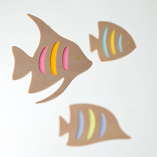 木製モビール 宙を泳ぐ魚(エンゼルフィッシュ)/おとぎ屋
