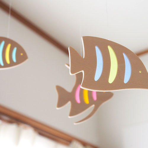 木製モビール 宙を泳ぐ魚(エンゼルフィッシュ)/おとぎ屋