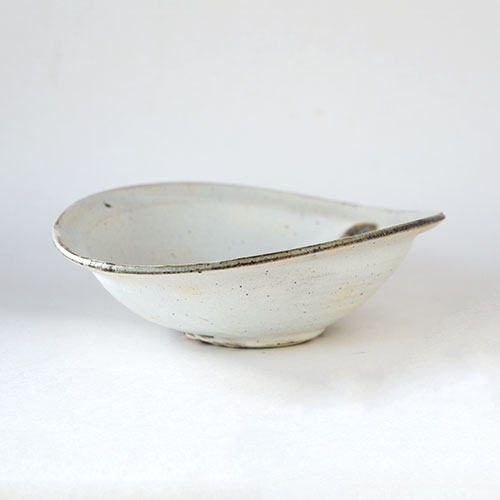 粉引 だ円兜鉢・中【陶器】／十河 隆史(T-POTTERY)