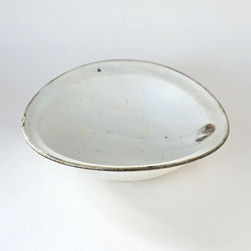 粉引 だ円兜鉢・中【陶器】／十河 隆史(T-POTTERY)