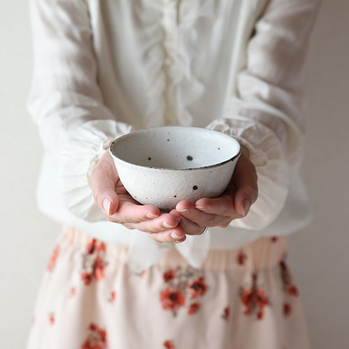 粉引 めしわん・小【陶器】／十河 隆史(T-POTTERY)｜手しごと雑貨のお