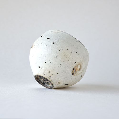 粉引 ほっこり湯呑・中【陶器】／十河 隆史(T-POTTERY)｜手