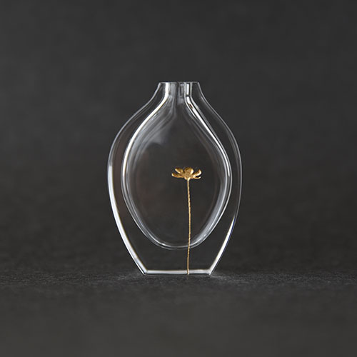 a bottle-flower(一輪挿し)／時澤真美