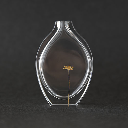a bottle-flower(一輪挿し)／時澤真美