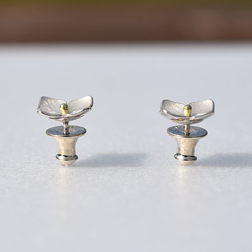 Hydrangea ピアス／小海 有希