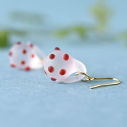 つぶつぶピアス・イヤリング【フロスト/レッド】／吉田 成美