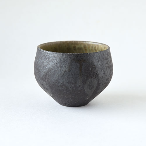 灰釉 ほっこり湯呑・中【陶器】／十河 隆史(T-POTTERY)