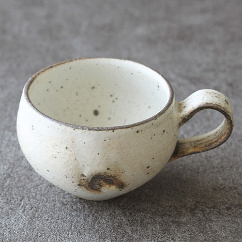 粉引マグカップ・ラウンド