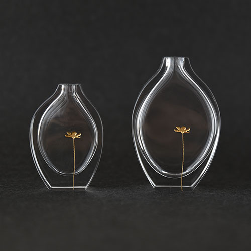 a bottle-flower(一輪挿し)／時澤真美