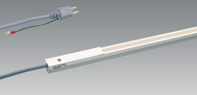 【特売品・在庫限り】　TRCM1000　UNITY/ユニティ　什器専用電源レール　1000mmタイプ　ホワイト　☆電源コード付きラインコンセント☆