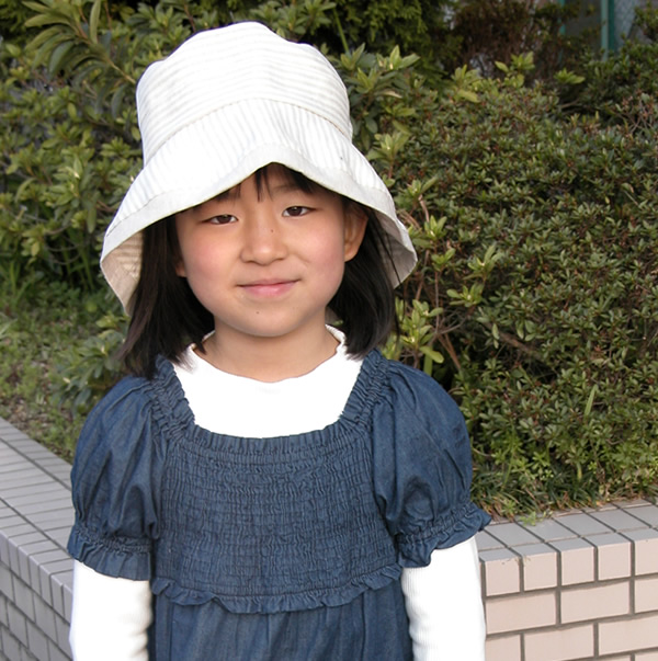 子供用リネン帽子