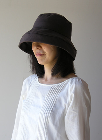 カカオブラウン