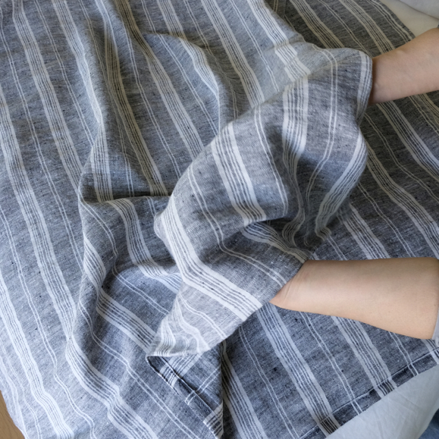 リトアニア リネン で作った テーブルクロス ＆ マルチクロス Stripe