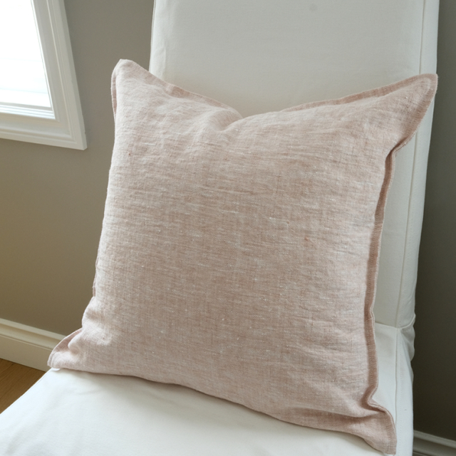 リトアニア リネン で作った ナローフランジ クッションカバー Rosa