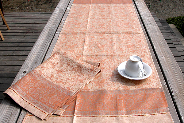 リネン テーブルランナー Paradise birds pink-apricot