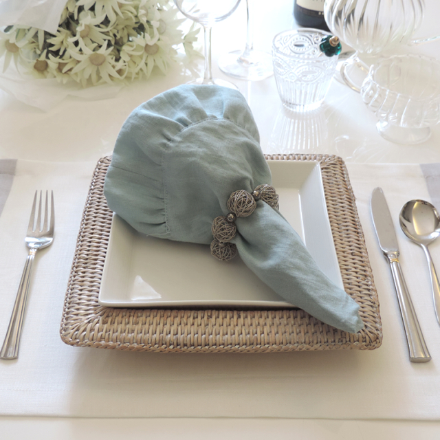 洗えるアイロン無しで常に綺麗！テーブルナプキンフリル新品未使用ベージュ4枚 洗えるアイロン無しで常に綺麗！テーブルナプキンフリル新品未