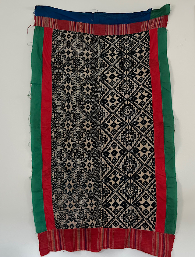 藍染　インディゴ　タイ 族　ブランケット　ストール　刺繍　　骨董　アンティーク タイ族古布ブランケット藍青緑