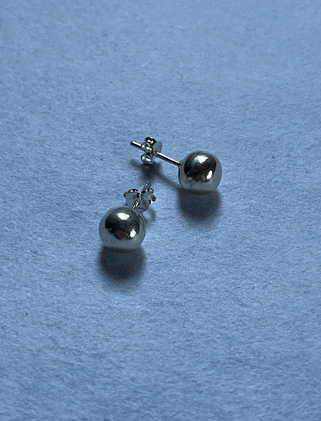 カレンシルバーピアス丸