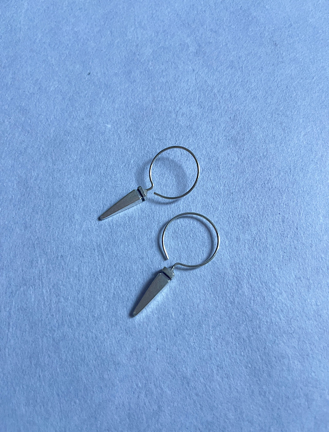 カレンシルバーピアス槍1