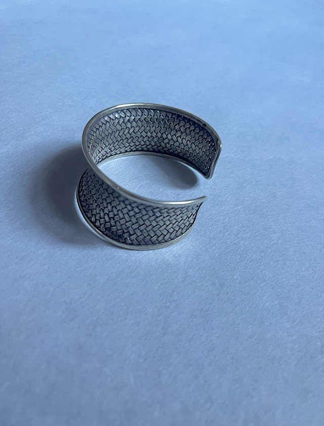 カレンシルバーバングルざる2