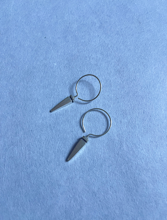 カレンシルバーピアス槍1