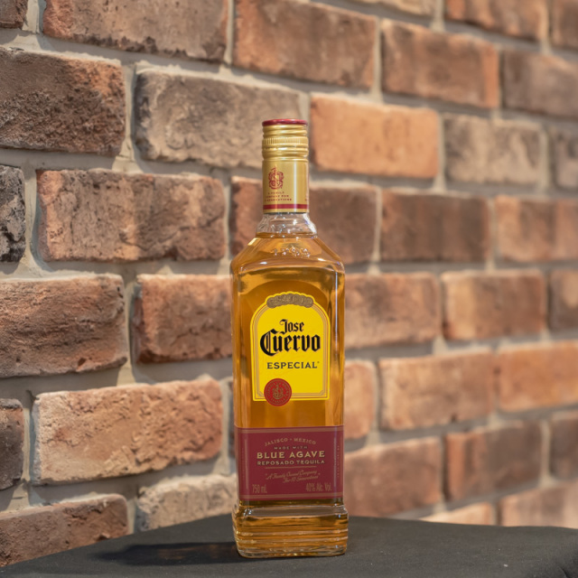 クエルボ プラティノ 40度 750ml[メキシコ スピリッツ テキーラ]2本 クエルボ プラティノ 40度 750ml[メキシコ スピリッツ テキーラ