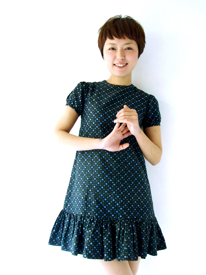 【ヨーロッパ古着】フランス買い付け ブラックXブルー 小花柄 ヴィンテージ ワンピース :　13FC36【送料無料】