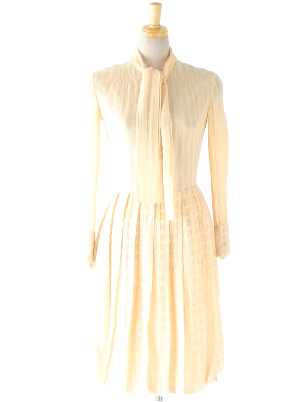 ヨーロッパ古着　フランス製　アイボリー　シルクオーガンジー×チェック織地　ボウタイ　ヴィンテージ　ワンピース 13FC801