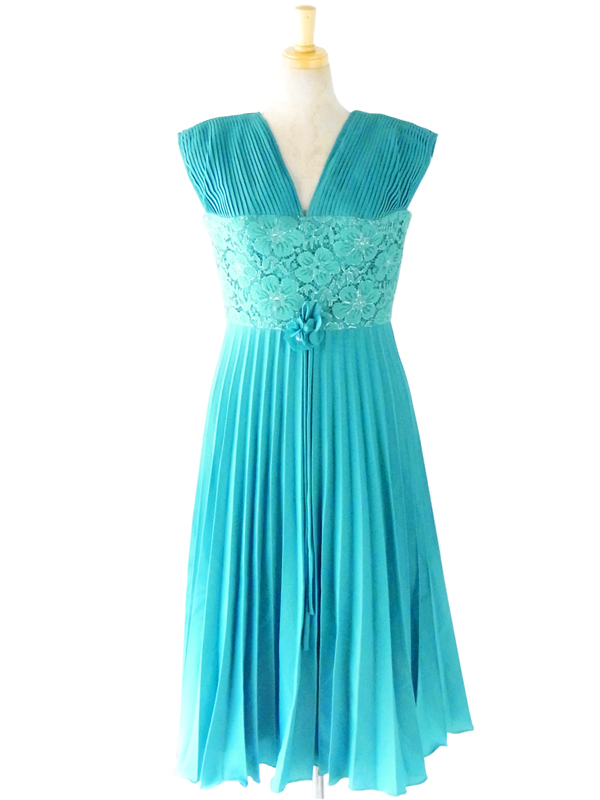 ヨーロッパ古着　フランス買い付け　６０年代製　ターコイズブルー花柄レース　花コサージュ　ヴィンテージ プリーツドレス