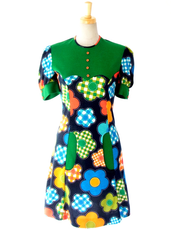 ヨーロッパ古着 フランス買い付け ６０年代製 グリーン X 花柄アップリケ風  ヴィンテージ ワンピース 14FC202