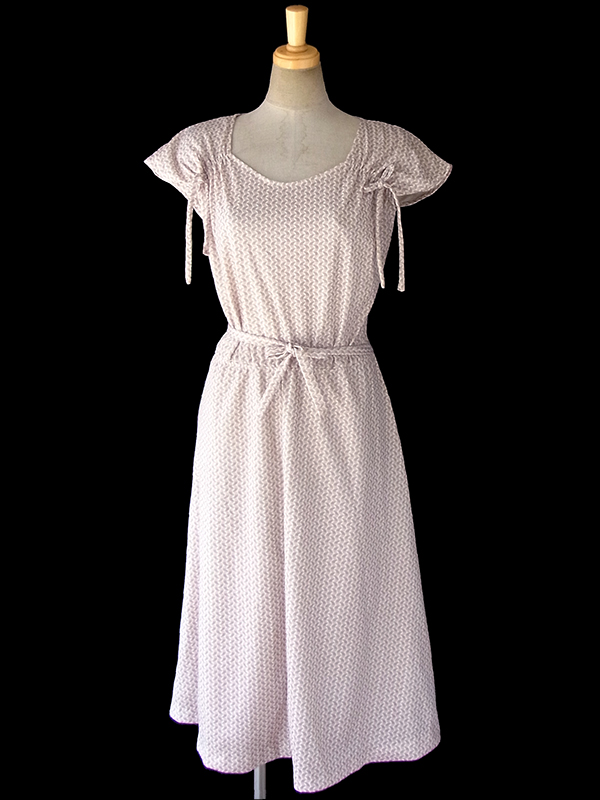 ヨーロッパ古着 ロンドン買い付け 70年代製 ベージュ X ホワイト レトロ柄 肩ひもデザイン ワンピース 17OM302