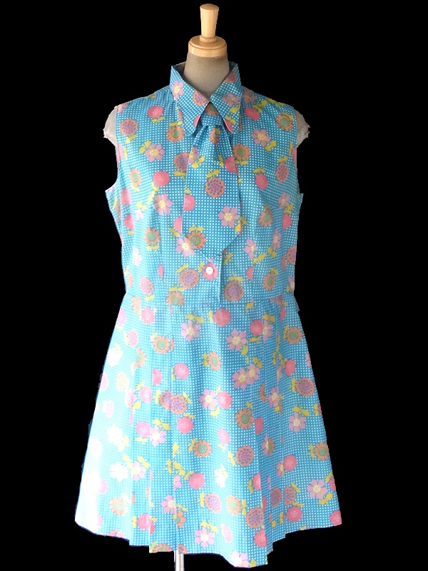 ヨーロッパ古着 ロンドン買い付け 70年代製 水色 X カラフル花柄・ホワイト水玉 着脱可能なネクタイ付き ワンピース 18BS124