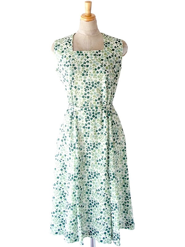 ヨーロッパ古着 70年代フランス製 ホワイト X グリーン リーフ柄 共布ベルト付き ヴィンテージ ワンピース 24FC104