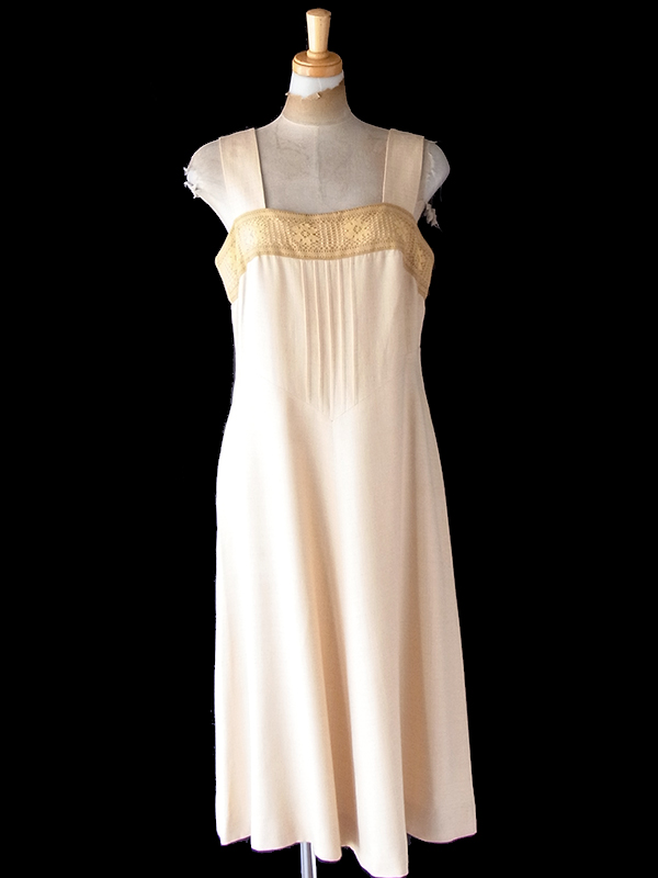 ヨーロッパ古着 フランス買い付け 60年代製 ベージュ X レース ヴィンテージ ワンピース 24FC108