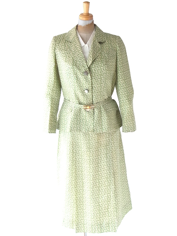 【送料無料】70年代日本製 ライムグリーン X レトロ柄 共布ベルト付き ジャケット・スカート セットアップ 24WB122【レトロ古着】