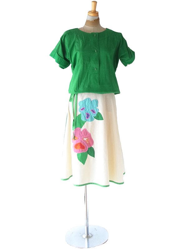ヨーロッパ古着 ロンドン買付け 70年代製 クリーム色 X グリーン ライニング 花柄アップリケ ヴィンテージ 巻きスカート 09UK2009