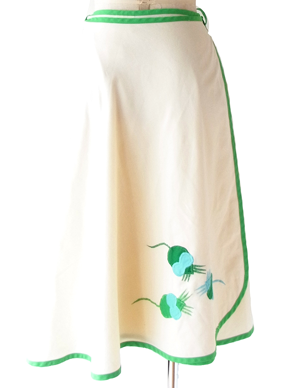 ヨーロッパ古着 ロンドン買付け 70年代製 クリーム色 X グリーン ライニング 花柄アップリケ ヴィンテージ 巻きスカート 09UK2009