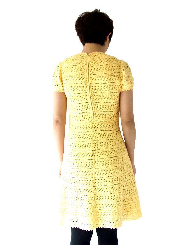 華やかなクロシェニットが目を引くフランス買付けヴィンテージワンピ