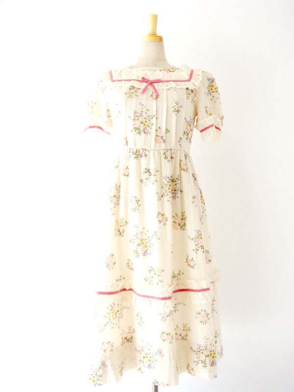 ヨーロッパ古着　フランス買い付け　ヴィンテージ　ワンピース　ローラアシュレイ風　花柄　プリント
