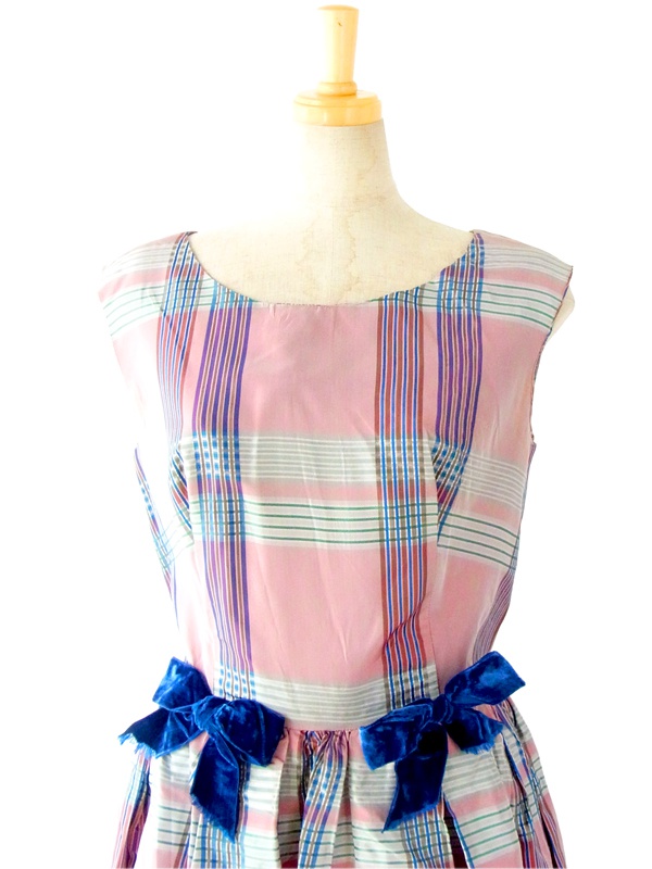 ヨーロッパ古着　フランス買い付け ６０年代製 ピンク× シルバー オーバーチェック Aライン ワンピース : 13FC711