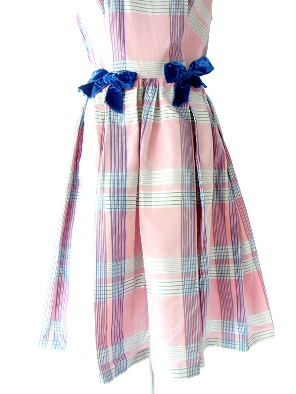 ヨーロッパ古着　フランス買い付け ６０年代製 ピンク× シルバー オーバーチェック Aライン ワンピース : 13FC711