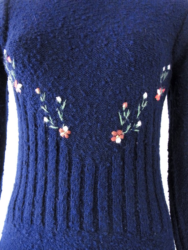 ヨーロッパ古着 フランス買い付け　ネイビー X 花柄刺繍 タートルネック ワンピース : 13FC721