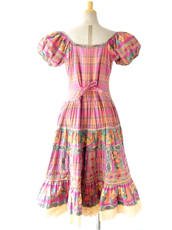 フランス買い付け 60年代製 花柄刺繍入り プロヴァンス風生地のマキシワンピース 14FC302